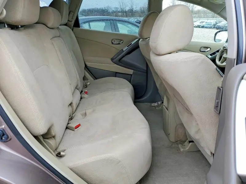 2013 NISSAN MURANO S  