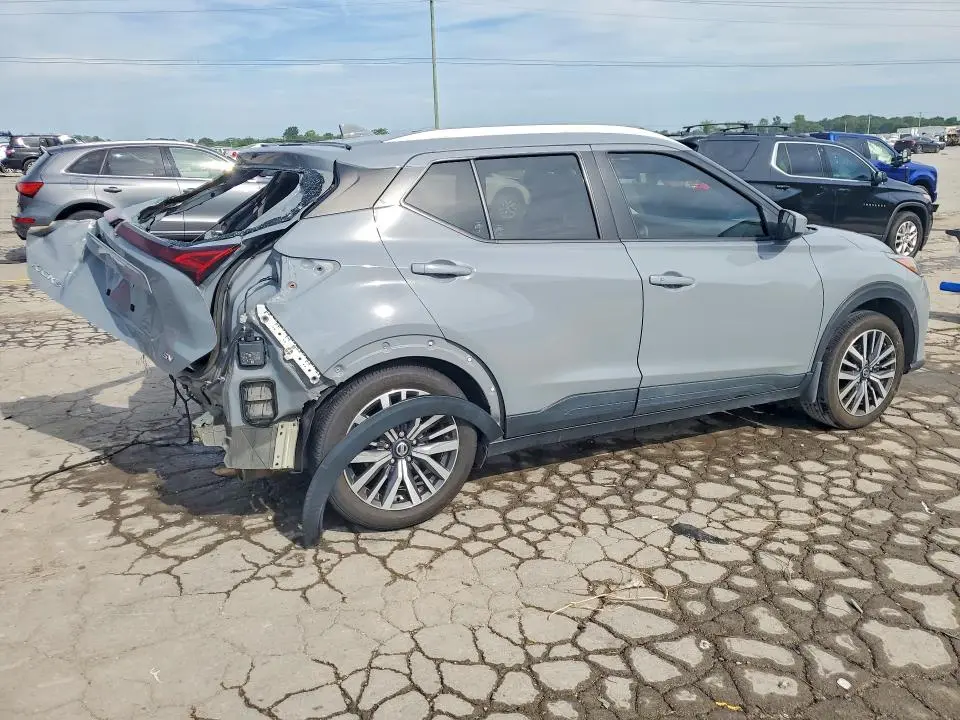 2021 NISSAN KICKS SV  