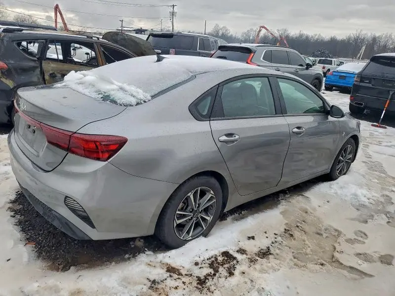 2024 KIA FORTE LX  