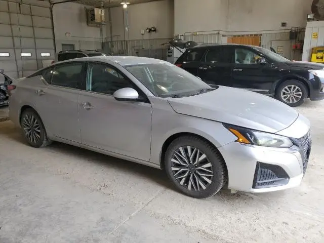 2023 NISSAN ALTIMA SV  