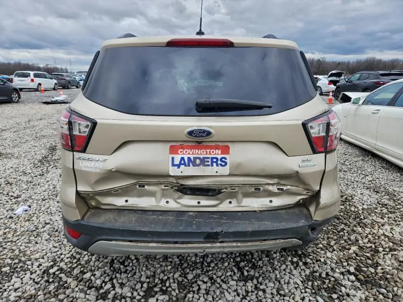 2018 FORD ESCAPE SE  