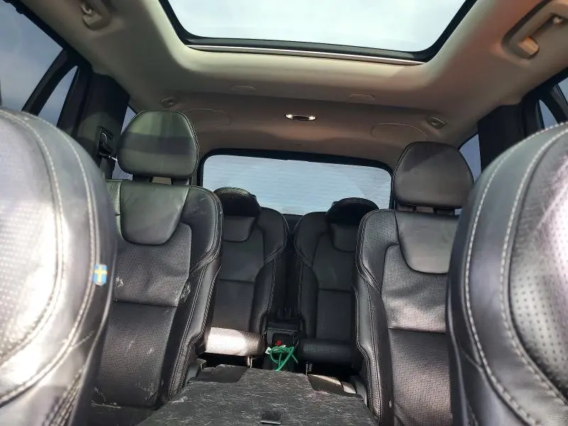2017 VOLVO XC90 T6  