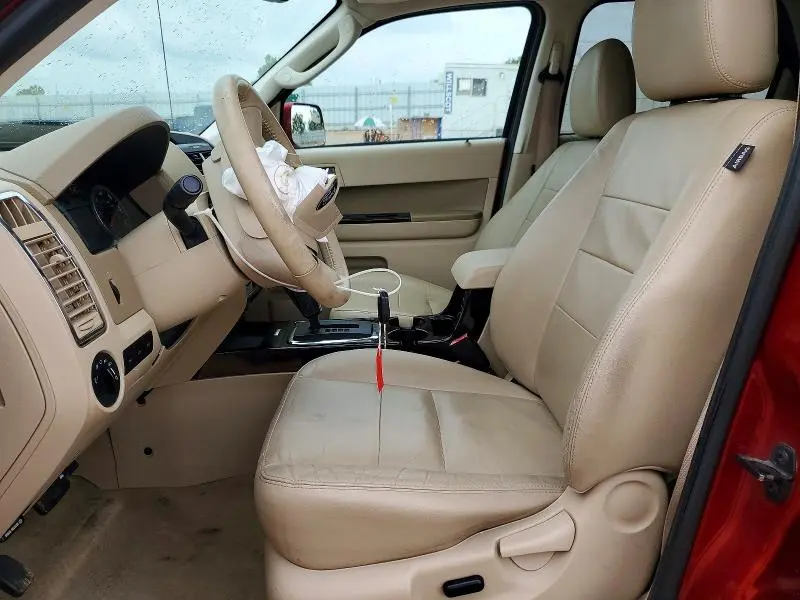 2010 FORD ESCAPE LIMITED  
