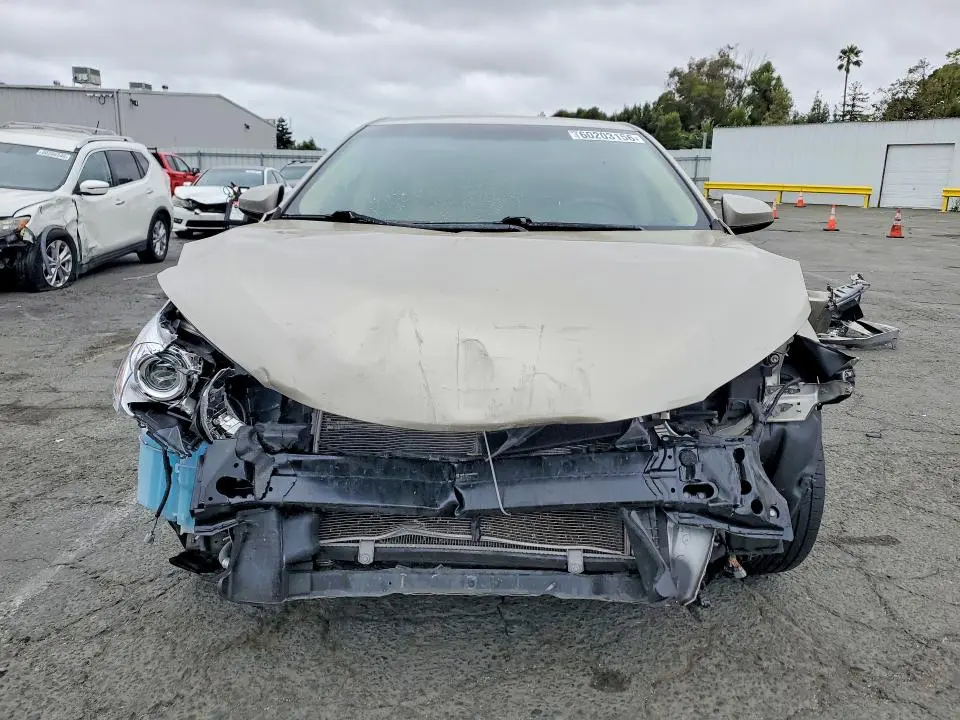 2017 TOYOTA CAMRY LE  