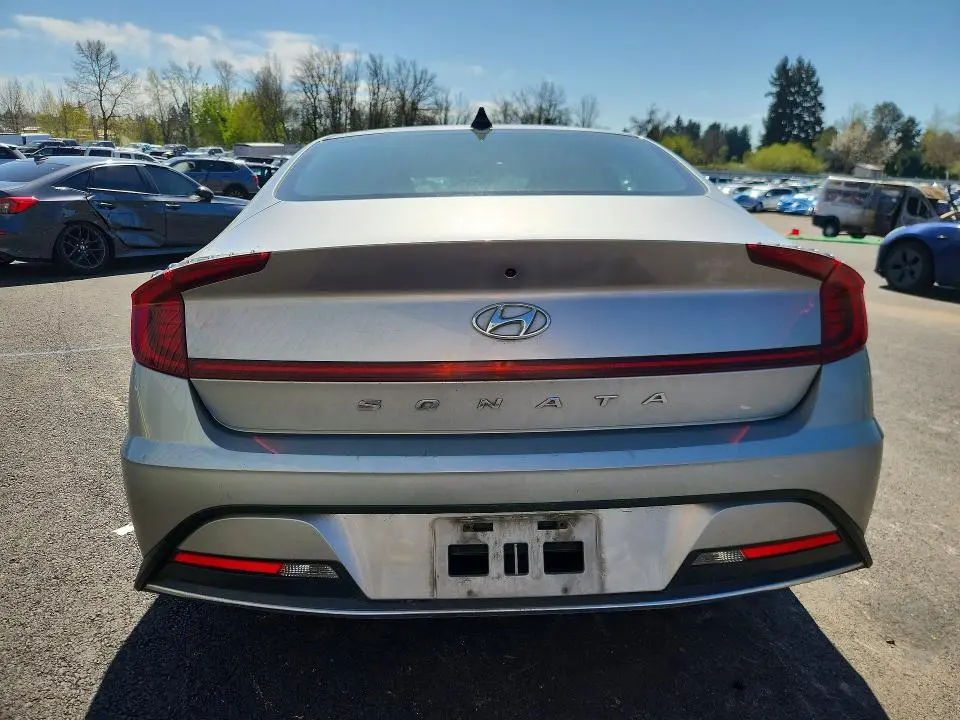 2021 HYUNDAI SONATA SE  