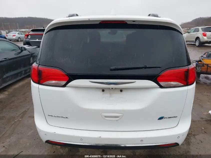2018 CHRYSLER PACIFICA HYBRID LIMITED