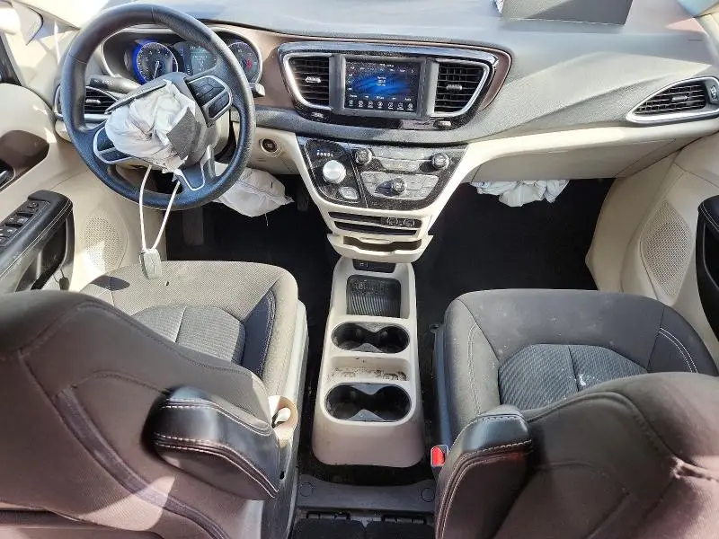 2021 CHRYSLER VOYAGER LX  