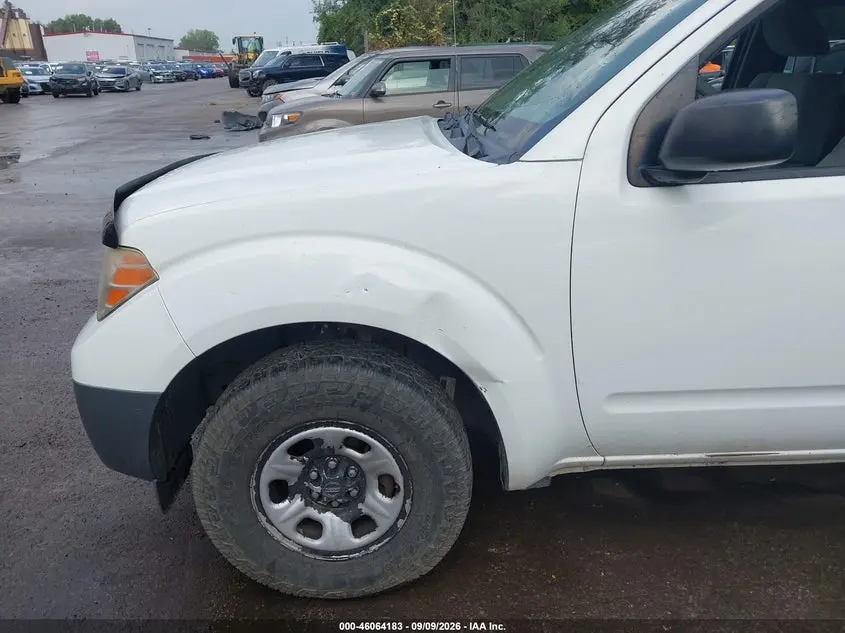 2014 NISSAN FRONTIER S
