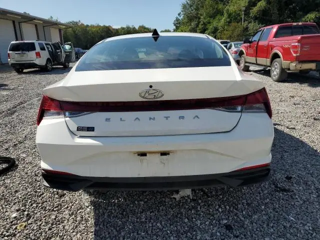 2023 HYUNDAI ELANTRA SE  