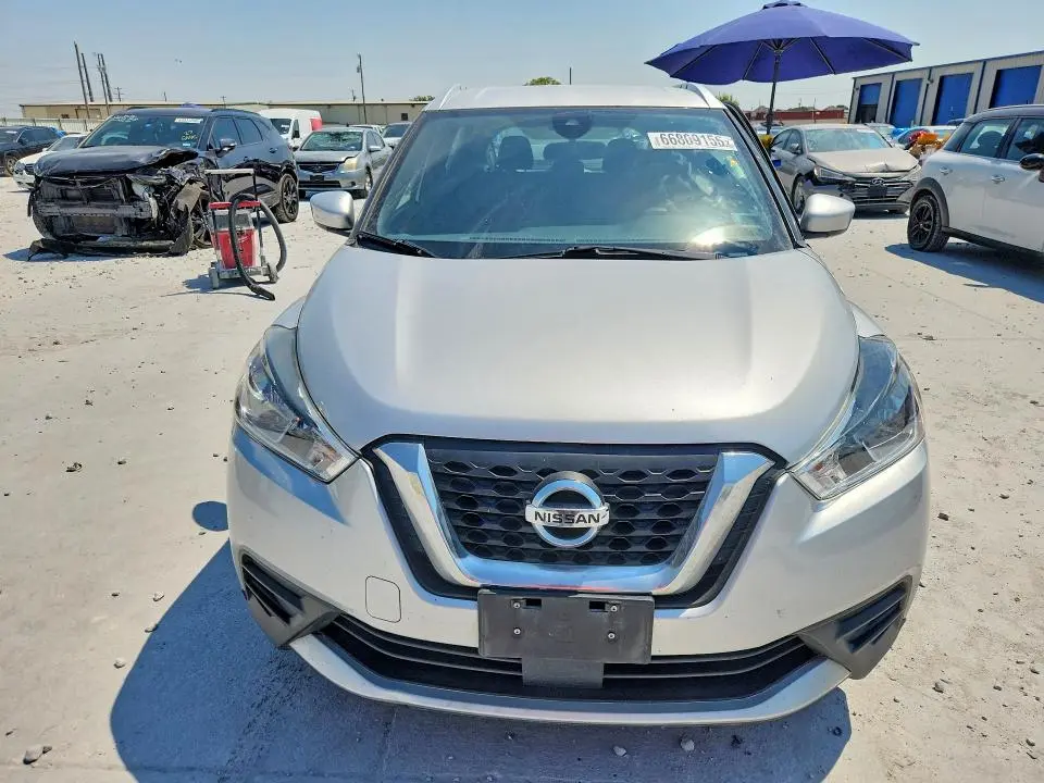 2020 NISSAN KICKS SV  