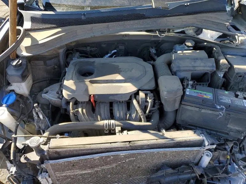 2019 HYUNDAI SANTA FE SE 2.4L  