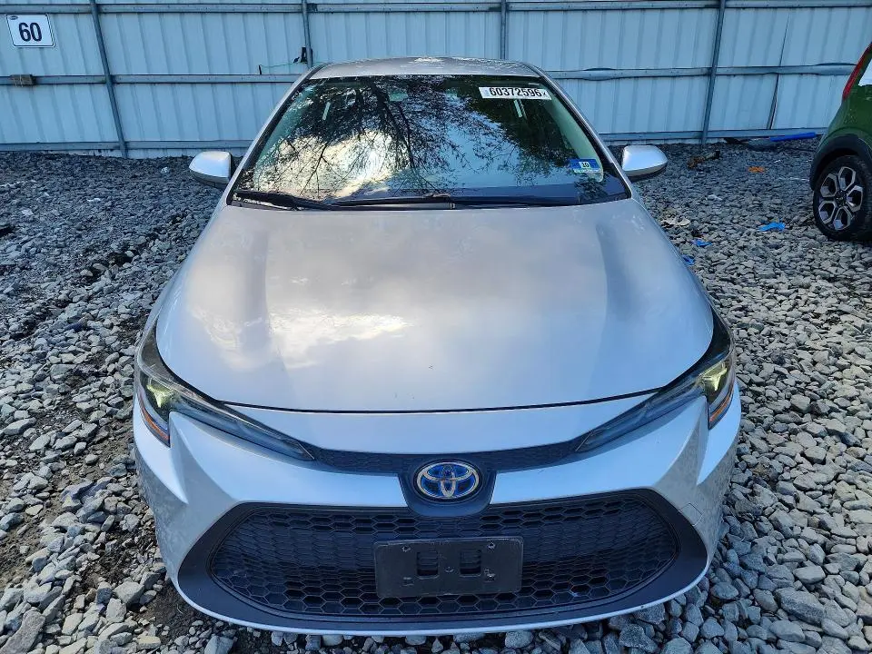 2021 TOYOTA COROLLA LE  