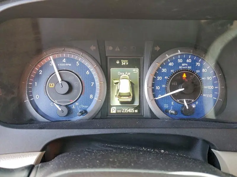 2016 TOYOTA SIENNA XLE  