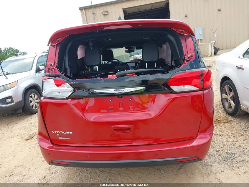 2025 CHRYSLER VOYAGER LX