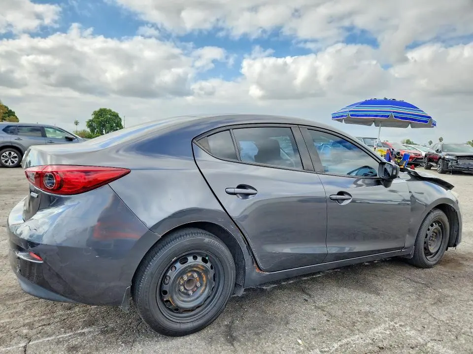 2015 MAZDA 3 SV  