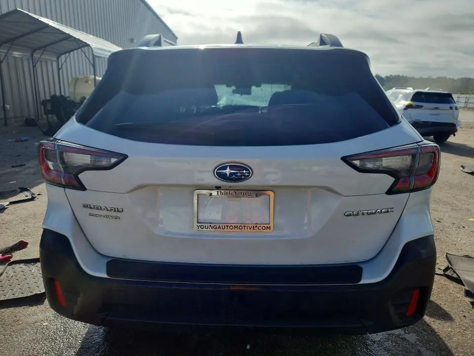 2022 SUBARU OUTBACK PREMIUM  
