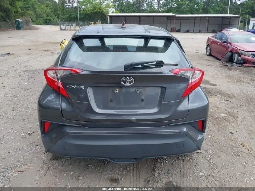 2021 TOYOTA C-HR XLE