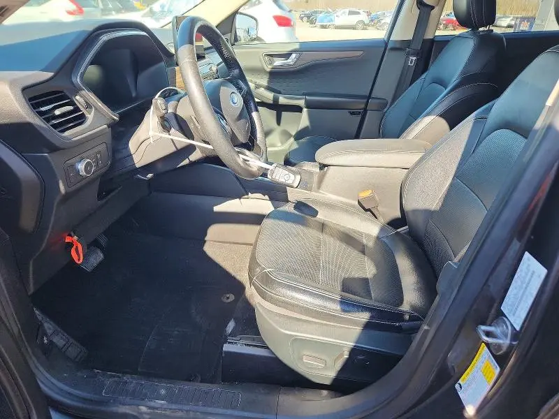 2020 FORD ESCAPE TITANIUM  
