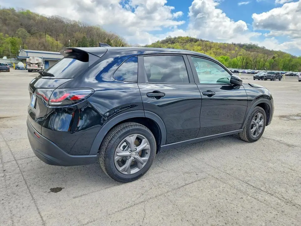 2026 HONDA HR-V LX  