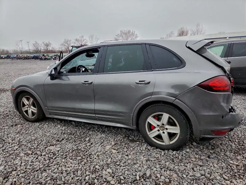 2013 PORSCHE CAYENNE GTS  