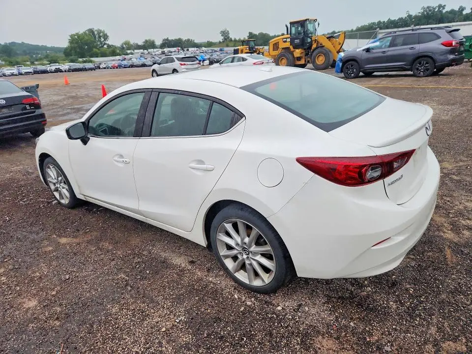 2017 MAZDA 3 TOURING  