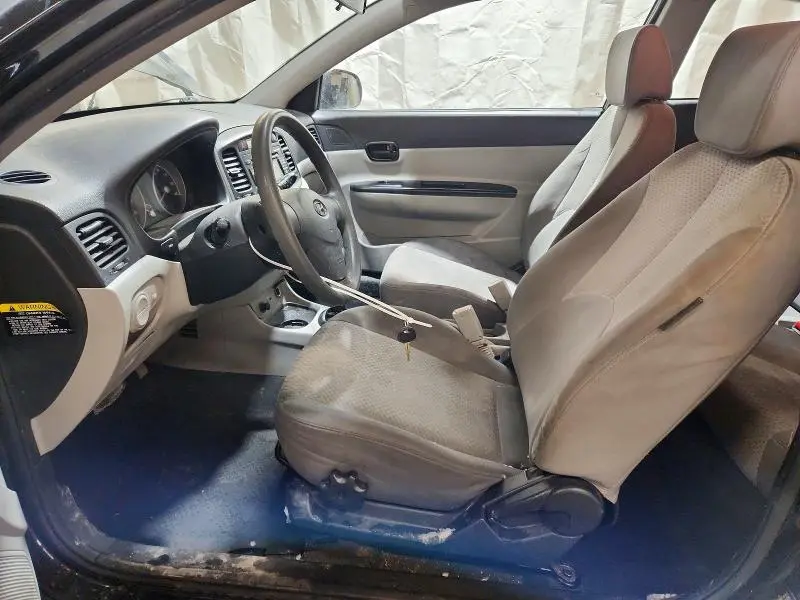 2011 HYUNDAI ACCENT GS  