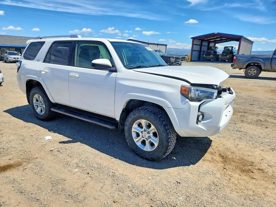 2017 TOYOTA 4RUNNER SR5  