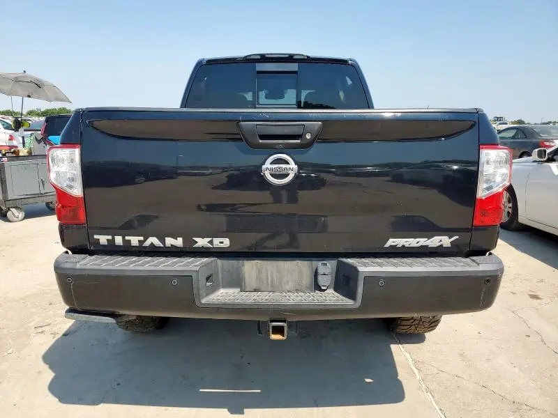 2018 NISSAN TITAN XD SL  