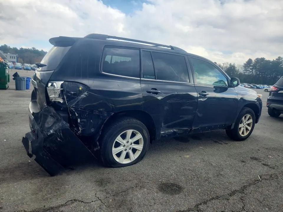 2013 TOYOTA HIGHLANDER PLUS  
