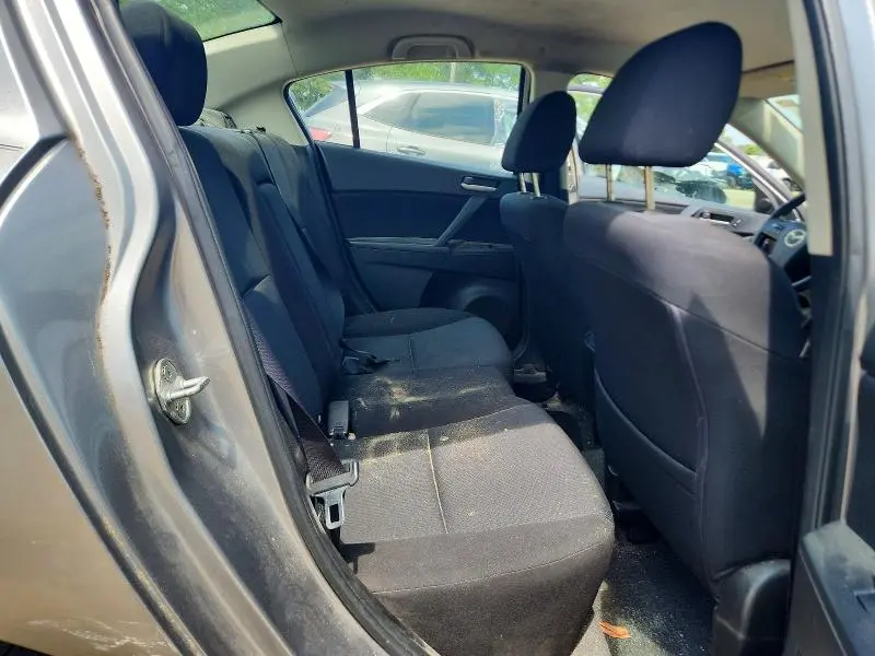 2011 MAZDA 3 I  