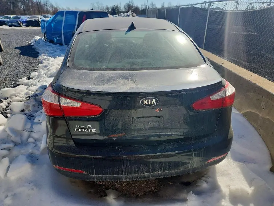 2016 KIA FORTE LX  