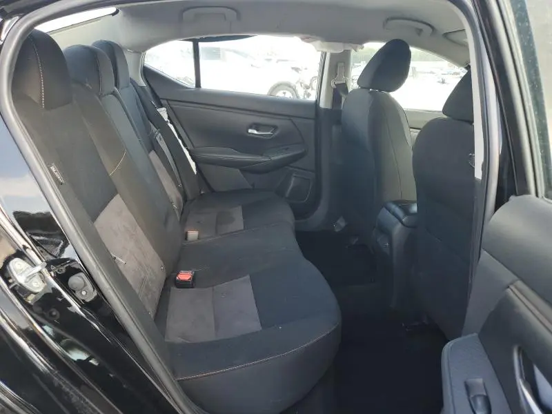 2022 NISSAN SENTRA SR  