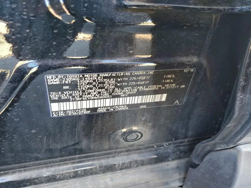 2017 TOYOTA RAV4 XLE  