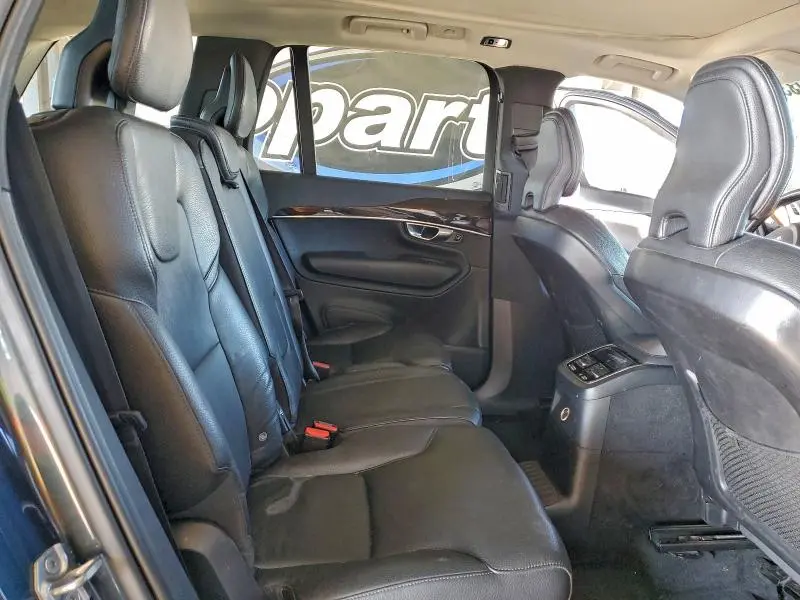 2019 VOLVO XC90 T8 MOMENTUM  