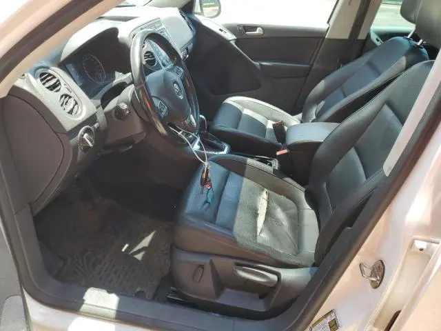 2013 VOLKSWAGEN TIGUAN S  