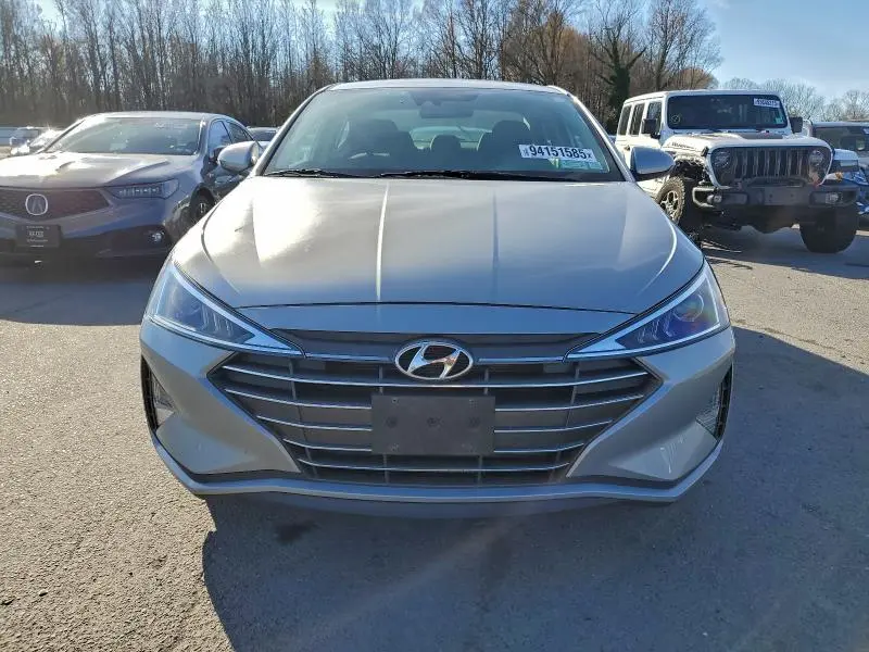 2020 HYUNDAI ELANTRA SEL  