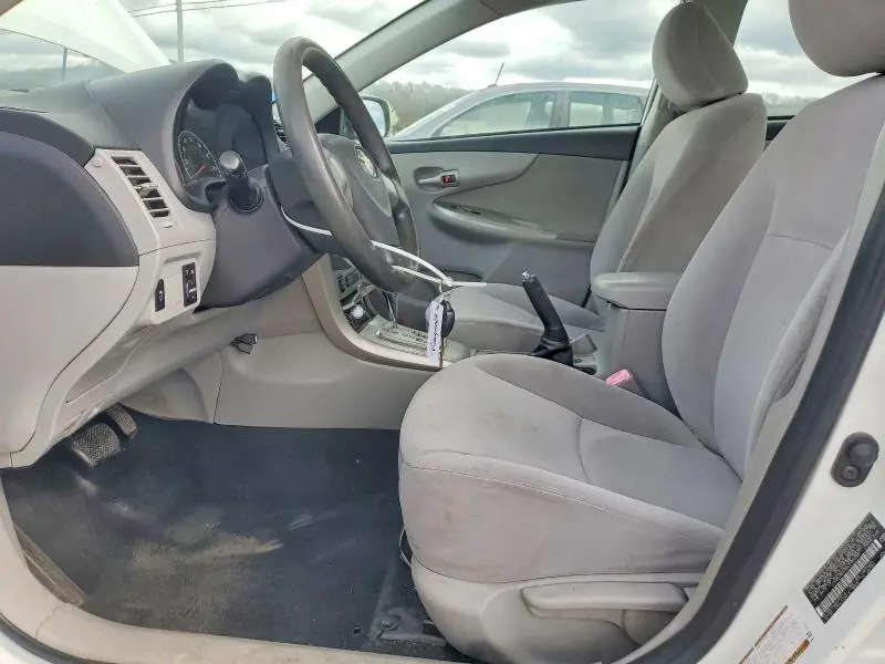 2011 TOYOTA COROLLA LE  