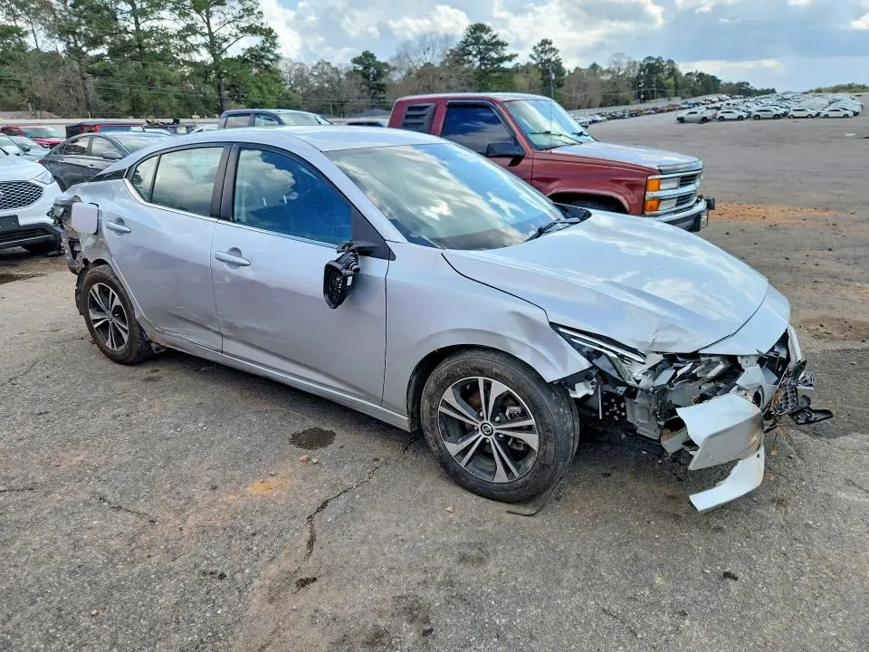 2022 NISSAN SENTRA SV  