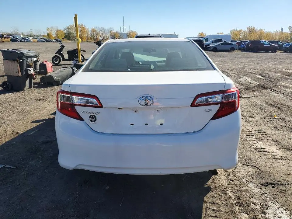 2014 TOYOTA CAMRY L  