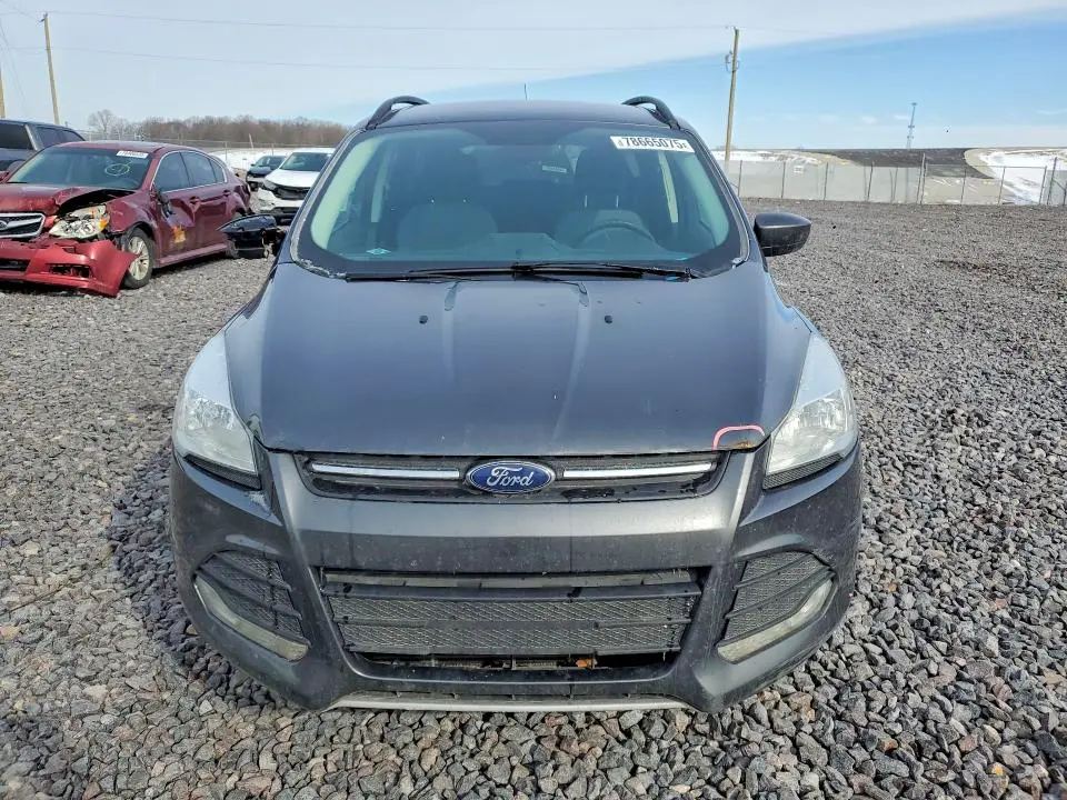 2016 FORD ESCAPE SE  