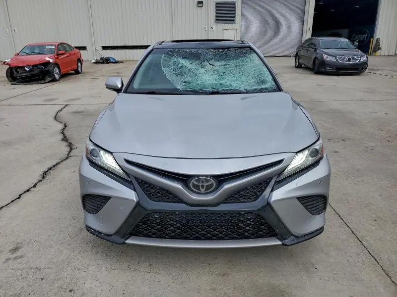 2018 TOYOTA CAMRY XSE  