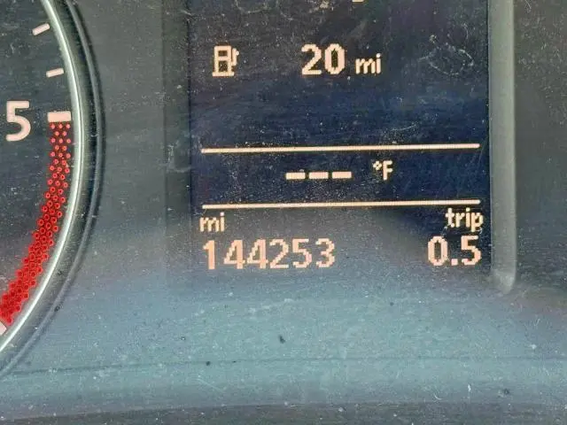 2015 VOLKSWAGEN PASSAT SE  