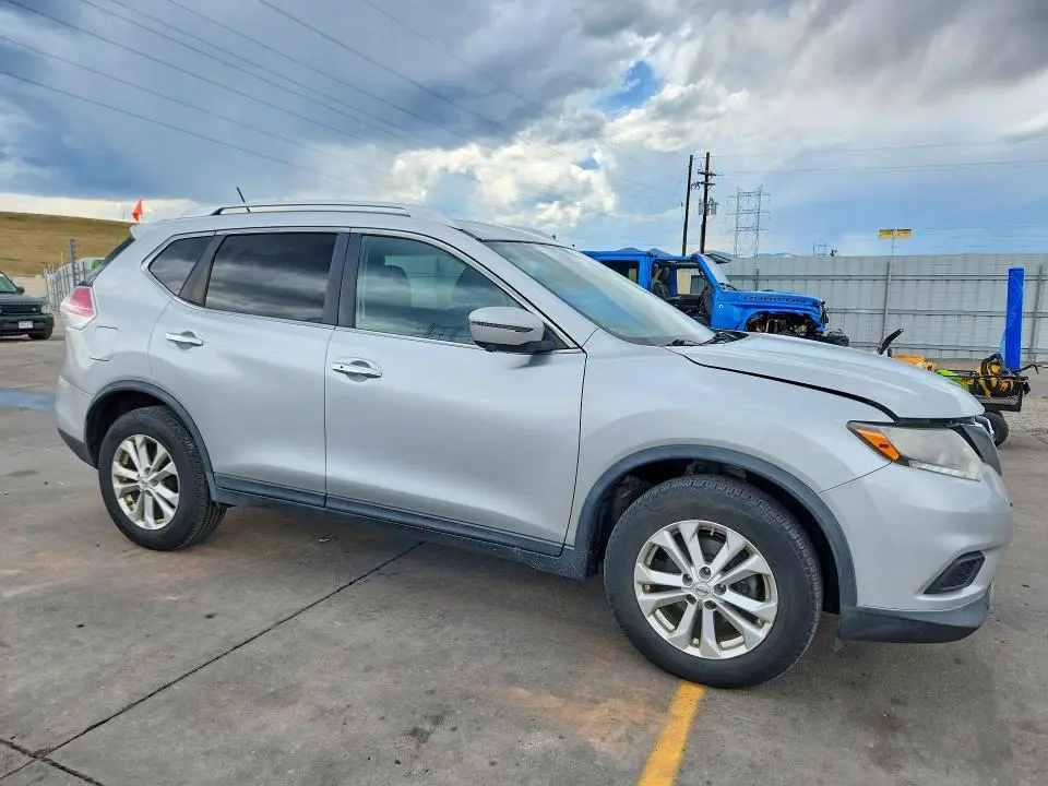 2016 NISSAN ROGUE SV  