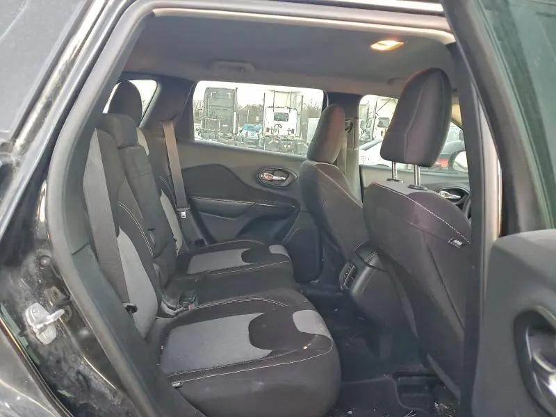 2014 JEEP CHEROKEE SPORT  