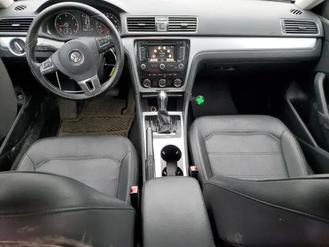 2013 VOLKSWAGEN PASSAT SE  