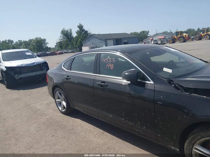 2018 VOLVO S90 T5 MOMENTUM