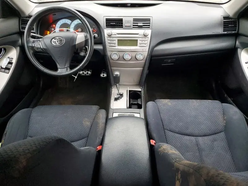 2010 TOYOTA CAMRY SE  