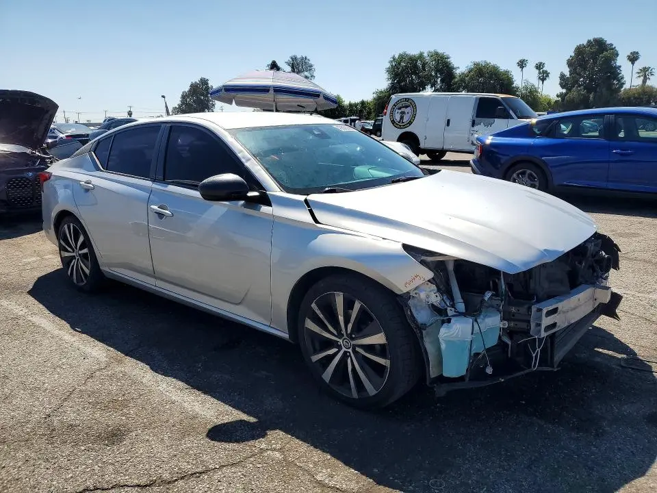 2020 NISSAN ALTIMA SR  