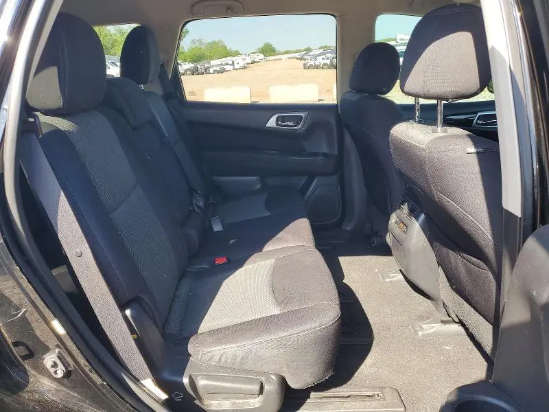 2017 NISSAN PATHFINDER SV  