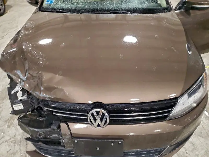 2014 VOLKSWAGEN JETTA SE  
